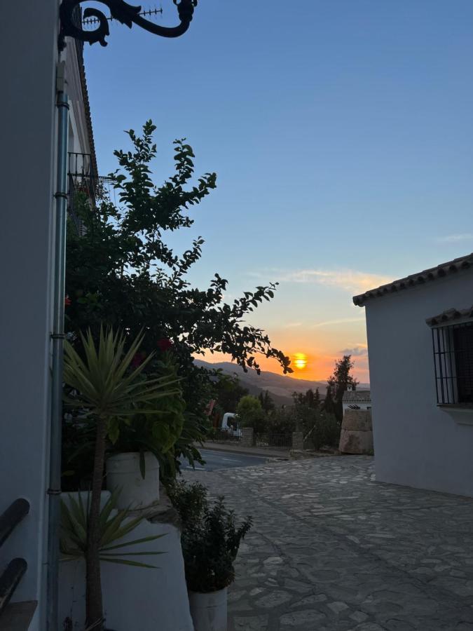 Casa Atardecer Apartment Zahara De La Sierra Exterior photo
